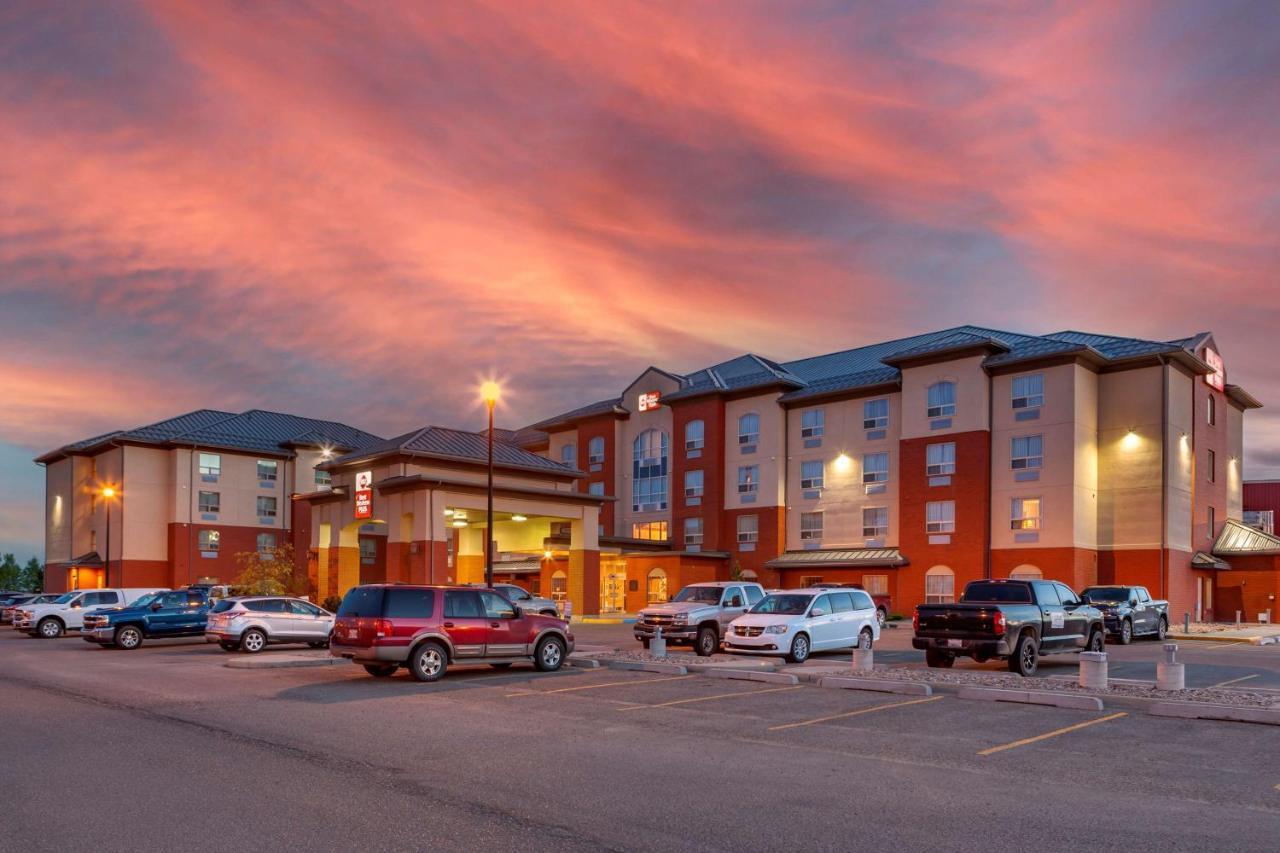 Best Western Plus Meridian Lloydminster Exterior photo